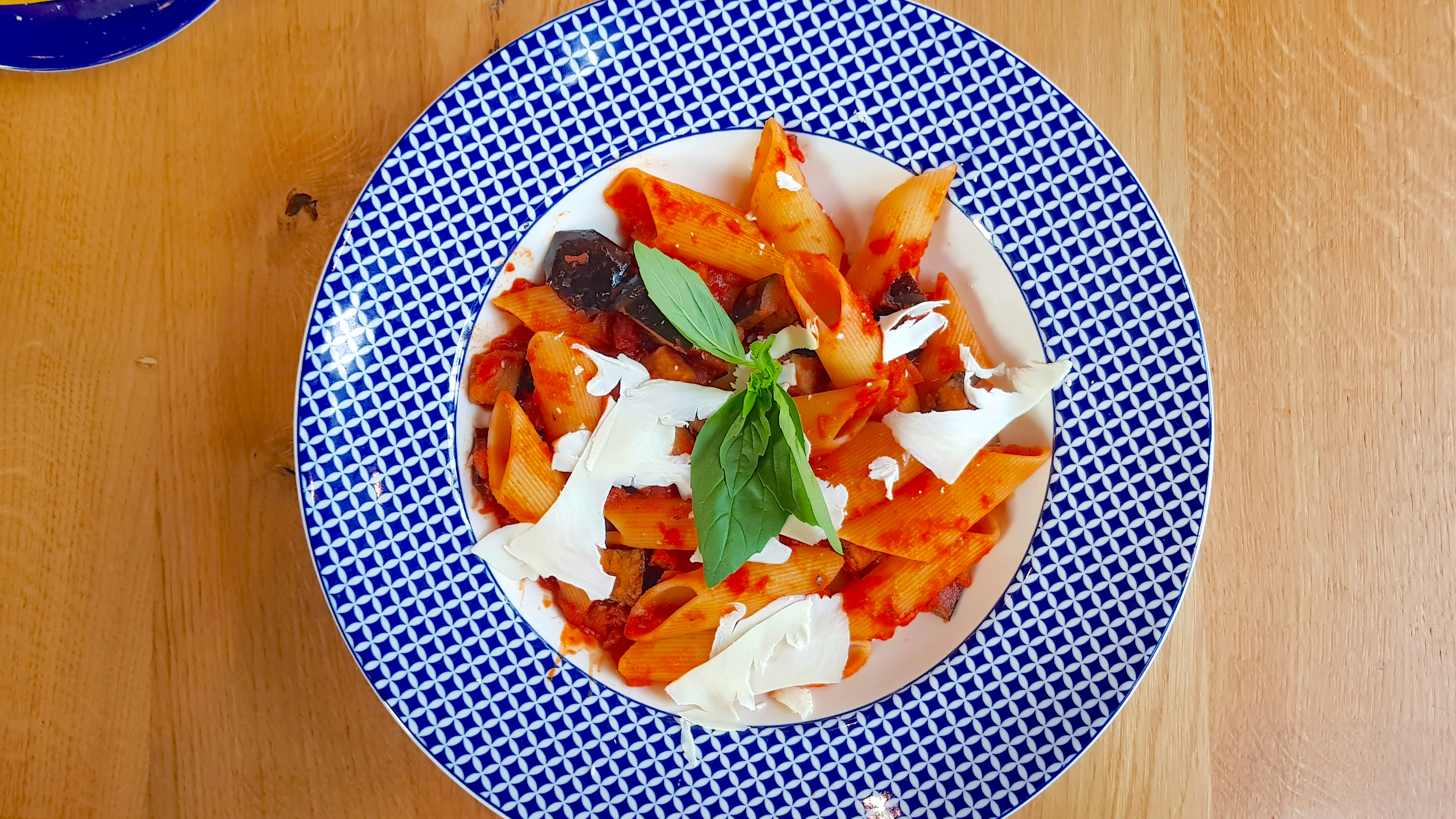 Aubergine & ricotta penne